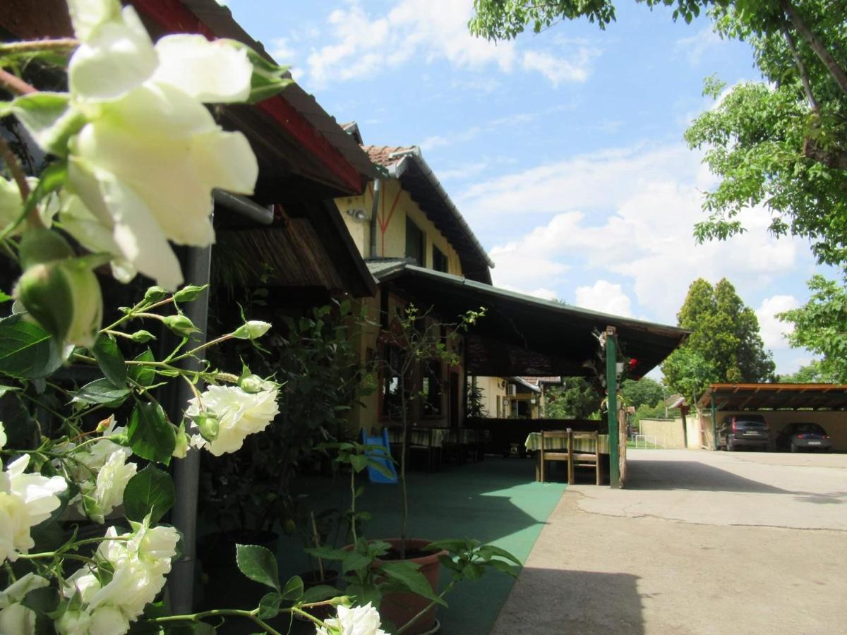 Fogadó Palić Exterior foto